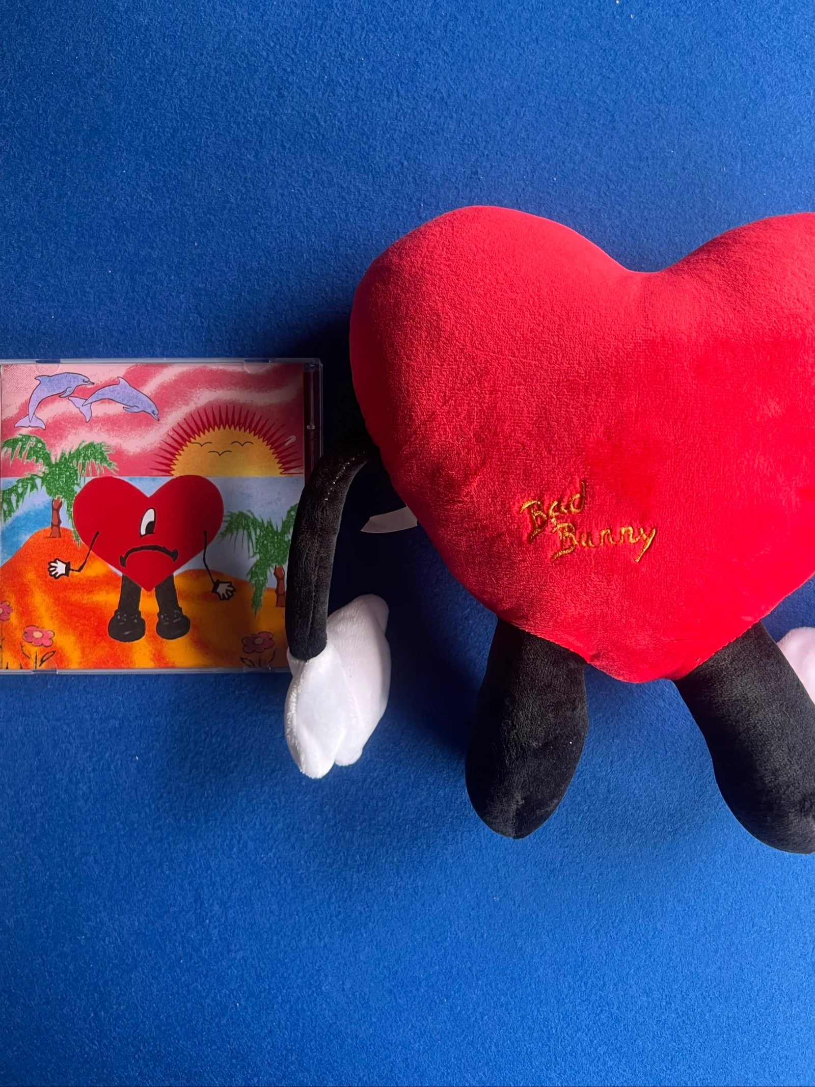 Pack Bad Bunny - Un Verano Sin Ti (CD + Plush) – photo 4